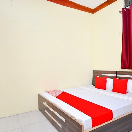 Oyo 40306 White House Hotel Jalandhar Phòng bức ảnh
