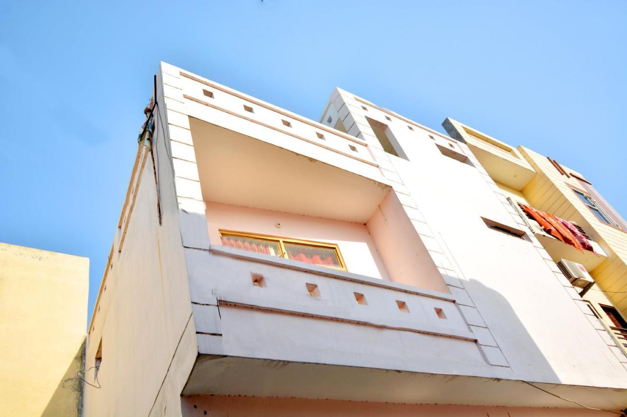 Oyo 40306 White House Hotel Jalandhar Ngoại thất bức ảnh