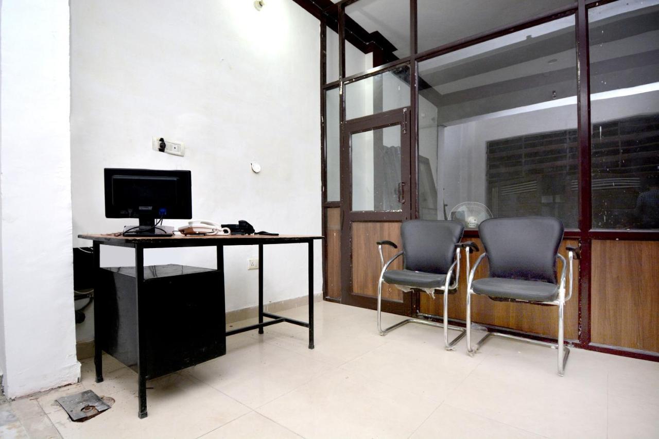 Oyo 40306 White House Hotel Jalandhar Ngoại thất bức ảnh