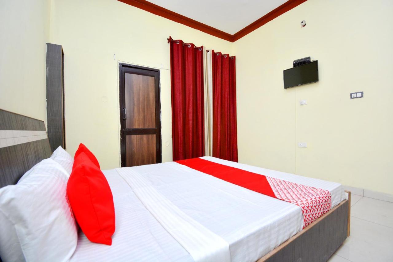 Oyo 40306 White House Hotel Jalandhar Ngoại thất bức ảnh