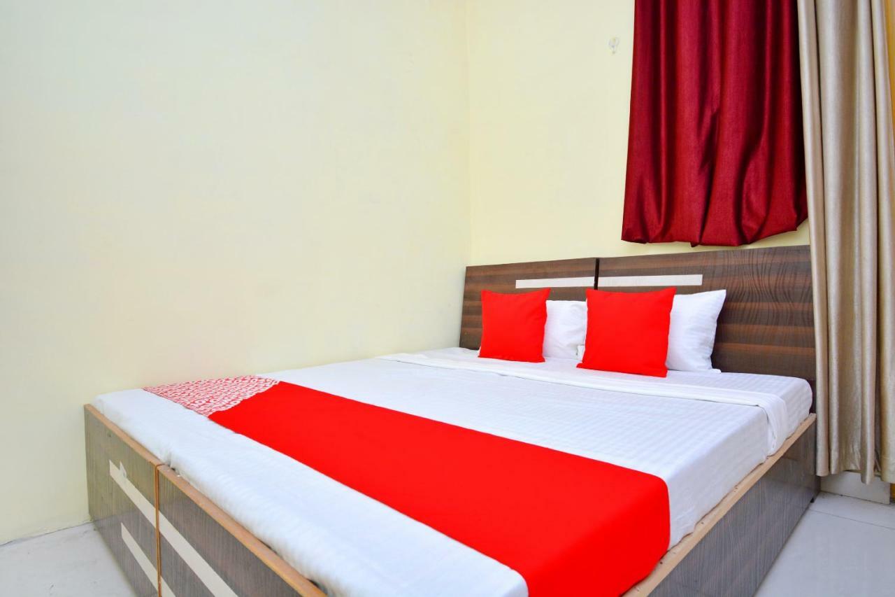 Oyo 40306 White House Hotel Jalandhar Phòng bức ảnh