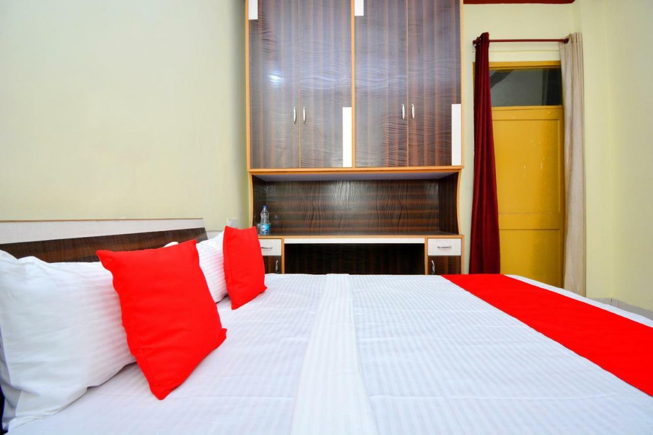 Oyo 40306 White House Hotel Jalandhar Phòng bức ảnh