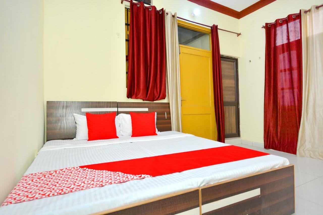 Oyo 40306 White House Hotel Jalandhar Ngoại thất bức ảnh