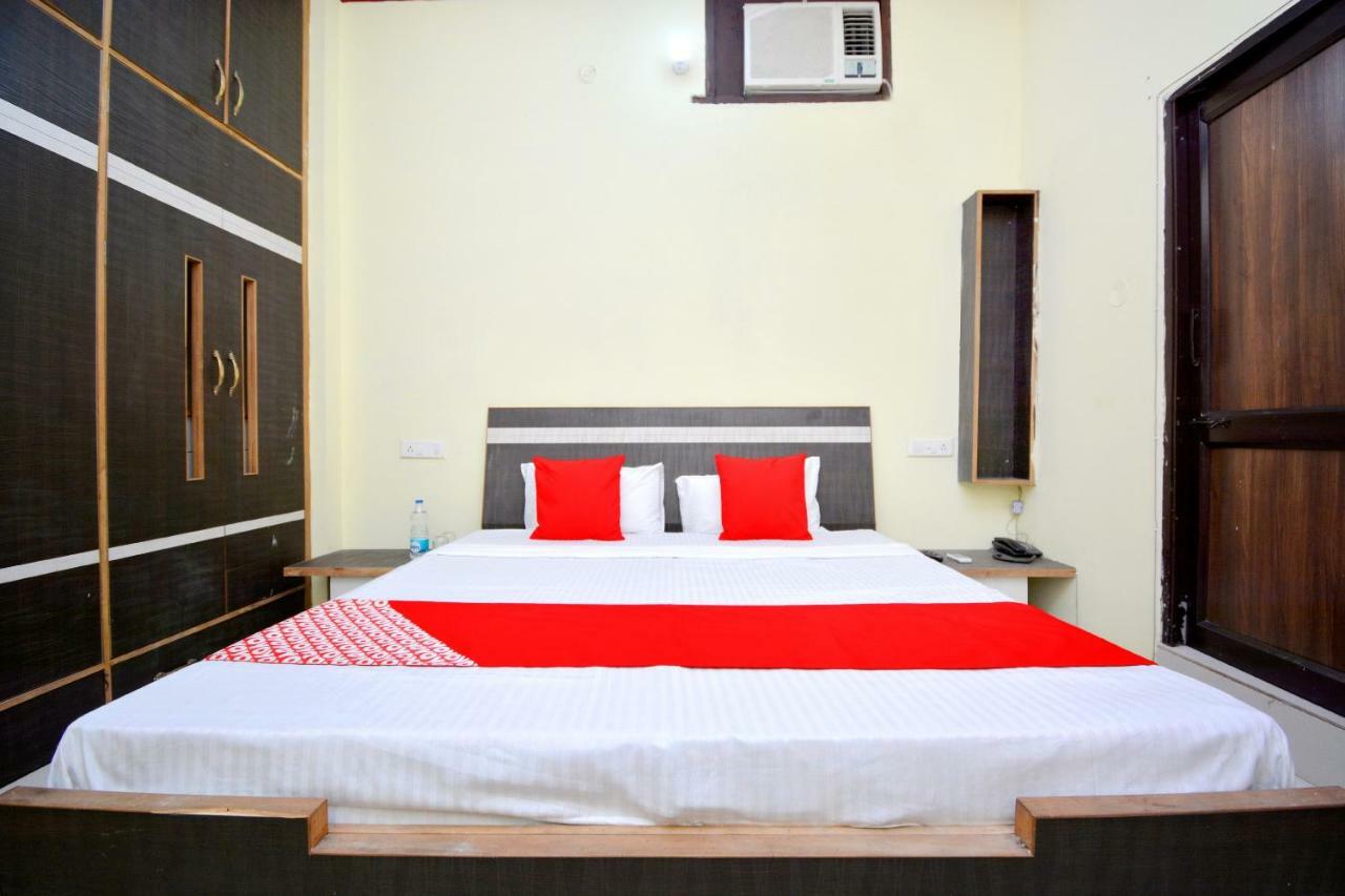 Oyo 40306 White House Hotel Jalandhar Ngoại thất bức ảnh